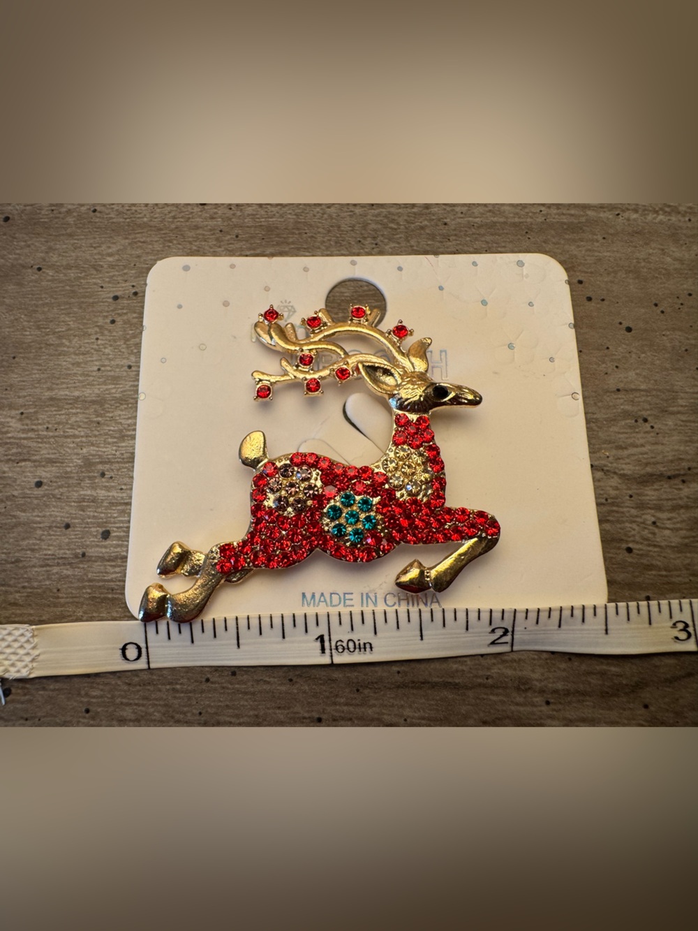 Reindeer Christmas Brooch - Picture 2 of 4